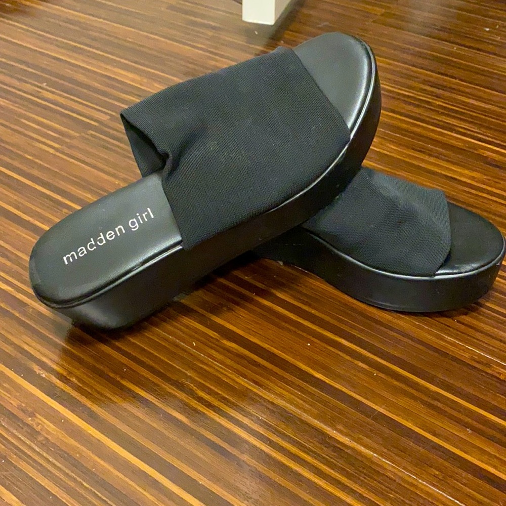 90’s Madden Girl Platform Slide